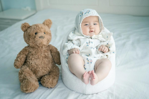 临沂宝宝挠耳朵是怎么回事